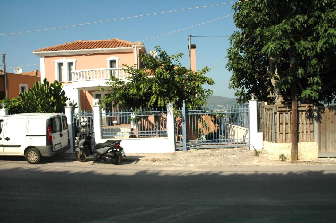 A L' Aise Studios Apolpaina Esterno foto